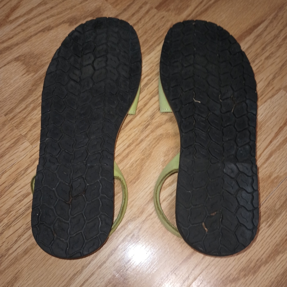 Cole Haan Sandals. Leather. Sage/Mint Green. Women's 8M - Picture 9 of 9